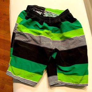 Banana Split Green/Black Plaid Board Shorts Sz M